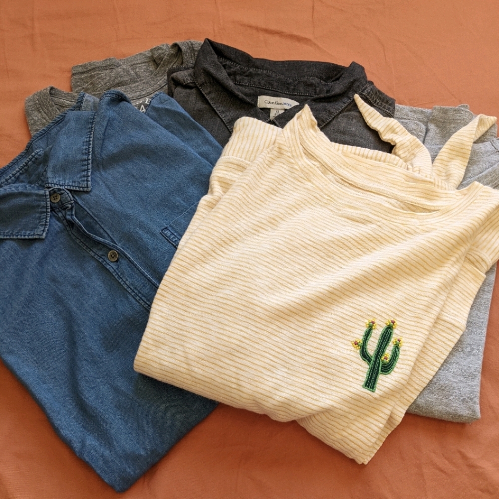 ⭐bundle of women's long sleeve shirts grab bag⭐